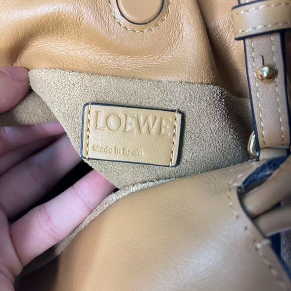 Loewe Flamenco Crossbody Bag - Picture 10 of 12